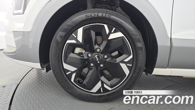 Kia Niro 2023 — photo 5