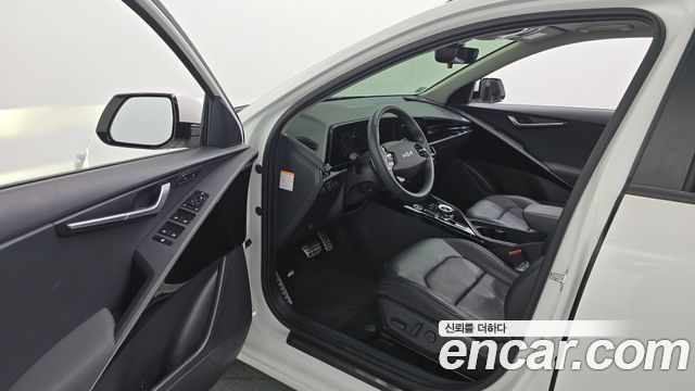Kia Niro 2023 — photo 13