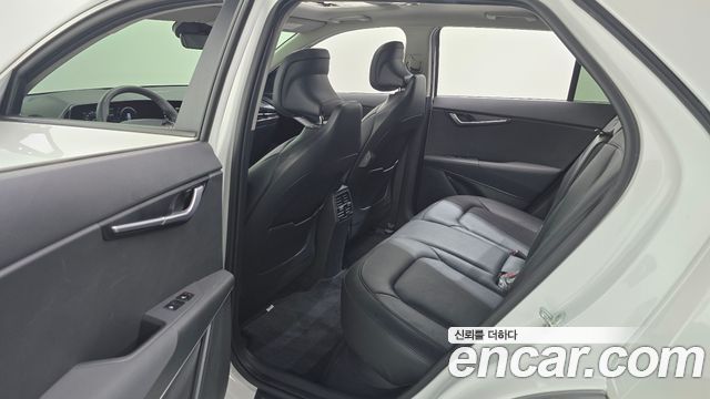 Kia Niro 2023 — photo 18