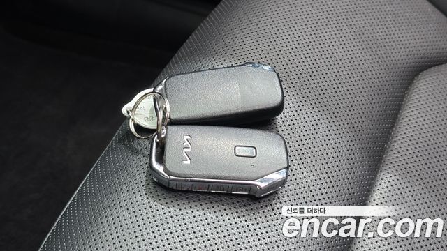 Kia Niro 2023 — photo 23