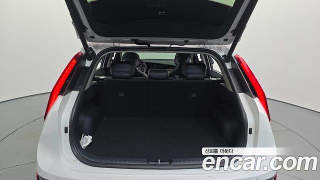 Kia Niro 2023 — photo 26