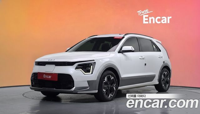 Kia Niro 2023 — photo 1
