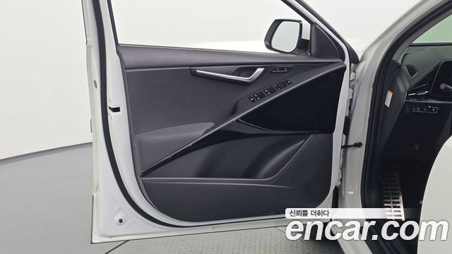 Kia Niro 2023 — photo 14