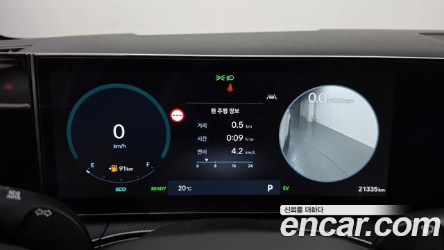 Hyundai Santafe 2025 — photo 11