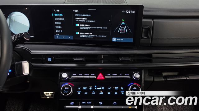 Hyundai Santafe 2025 — photo 31