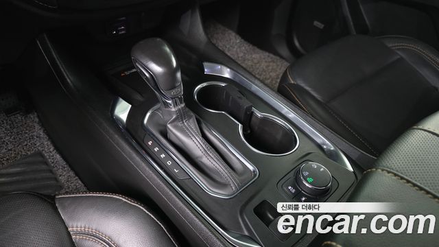 Chevrolet Korea Traverse 2021 — photo 12