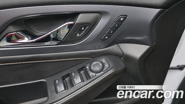 Chevrolet Korea Traverse 2021 — photo 17