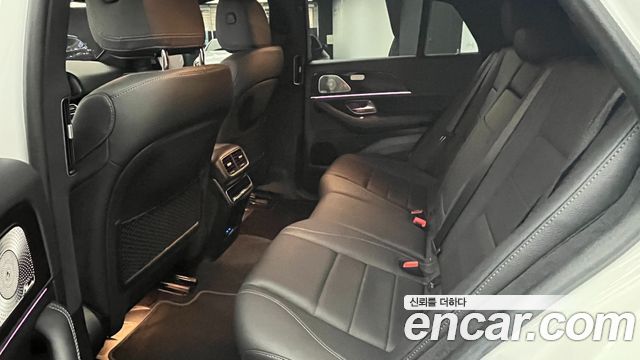 Mercedes-Benz GLE-Class 2026 — photo 11