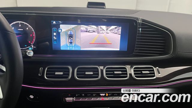 Mercedes-Benz GLE-Class 2026 — photo 17