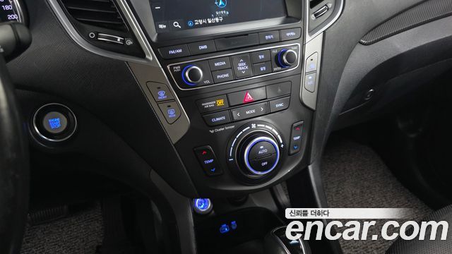 Hyundai Santafe 2017 — photo 23