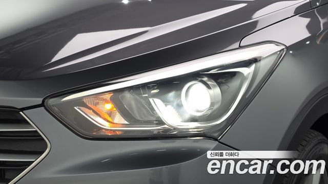 Hyundai Santafe 2017 — photo 8