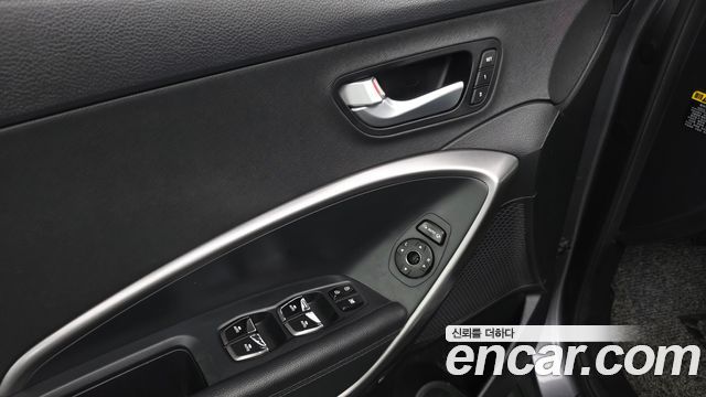Hyundai Santafe 2017 — photo 27