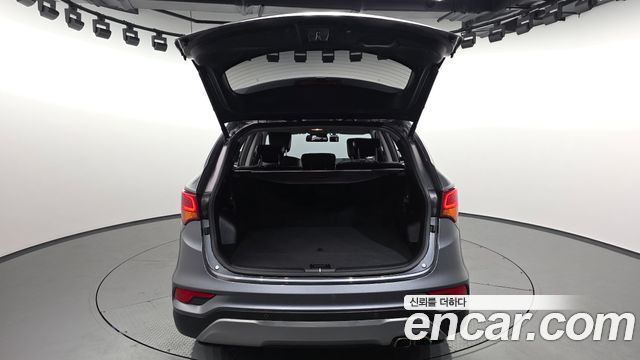 Hyundai Santafe 2017 — photo 29
