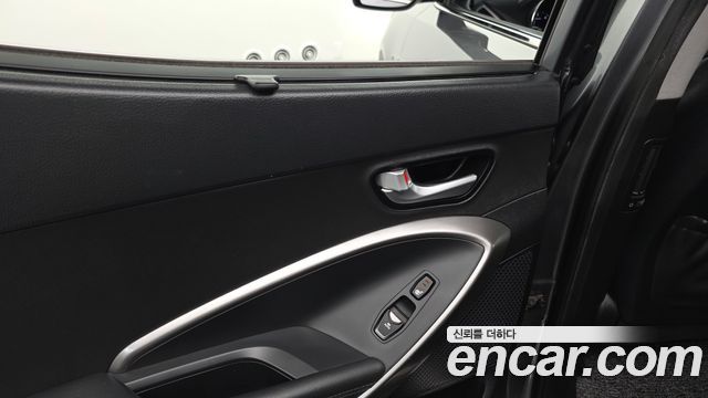 Hyundai Santafe 2017 — photo 32