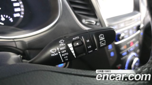 Hyundai Santafe 2017 — photo 35
