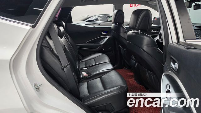 Hyundai Santafe 2018 — photo 17