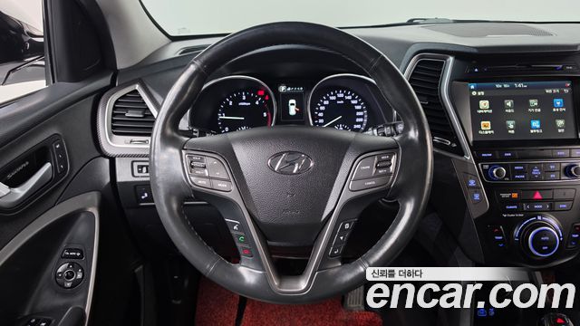 Hyundai Santafe 2018 — photo 18