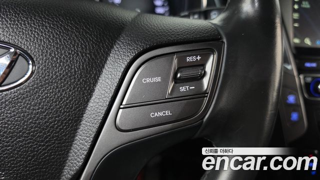 Hyundai Santafe 2018 — photo 22