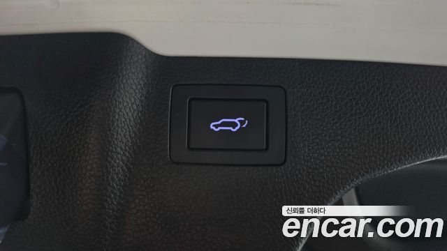 Hyundai Santafe 2018 — photo 23