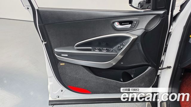 Hyundai Santafe 2018 — photo 14