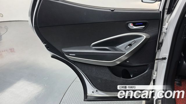 Hyundai Santafe 2018 — photo 15