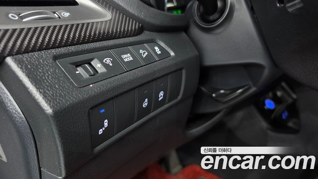 Hyundai Santafe 2018 — photo 27