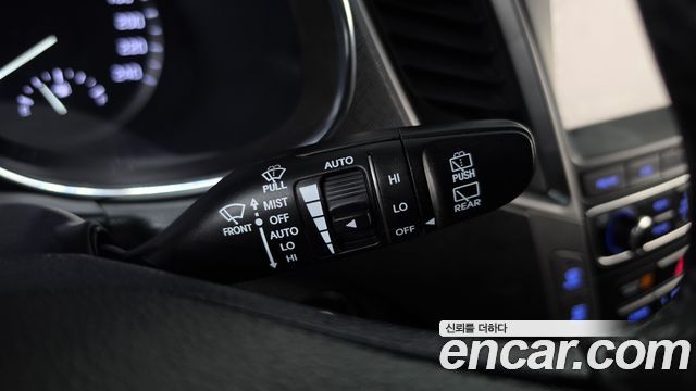 Hyundai Santafe 2018 — photo 29