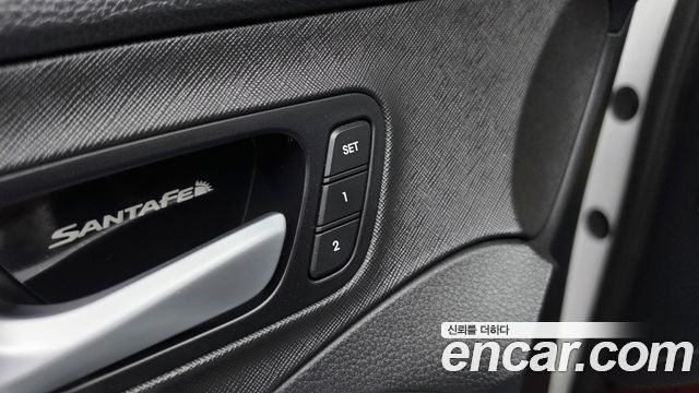 Hyundai Santafe 2018 — photo 31