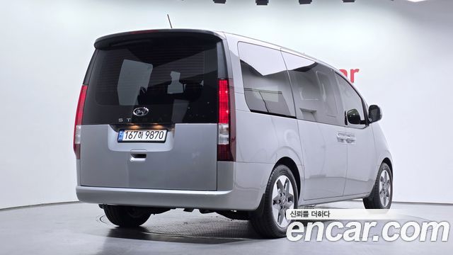 Hyundai Staria 2022 — photo 2