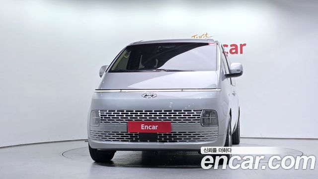 Hyundai Staria 2022 — photo 3