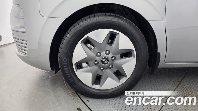 Hyundai Staria 2022 — photo 5