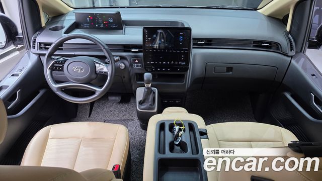 Hyundai Staria 2022 — photo 10