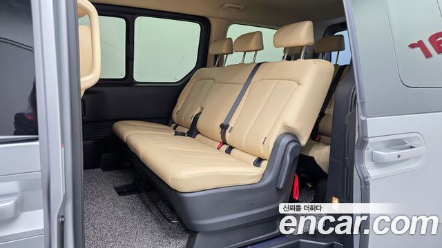 Hyundai Staria 2022 — photo 17