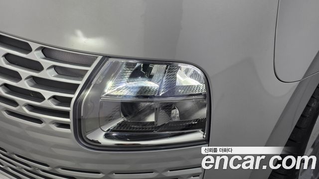 Hyundai Staria 2022 — photo 8