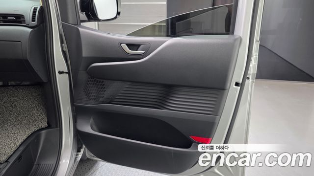 Hyundai Staria 2022 — photo 15