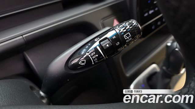 Hyundai Staria 2022 — photo 30