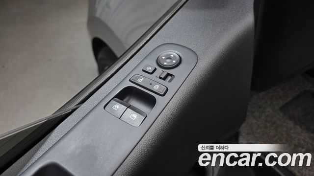 Hyundai Staria 2022 — photo 34