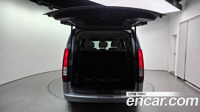 Hyundai Staria 2022 — photo 37