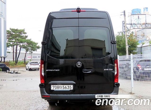 Mercedes-Benz Sprinter 2023 — photo 2