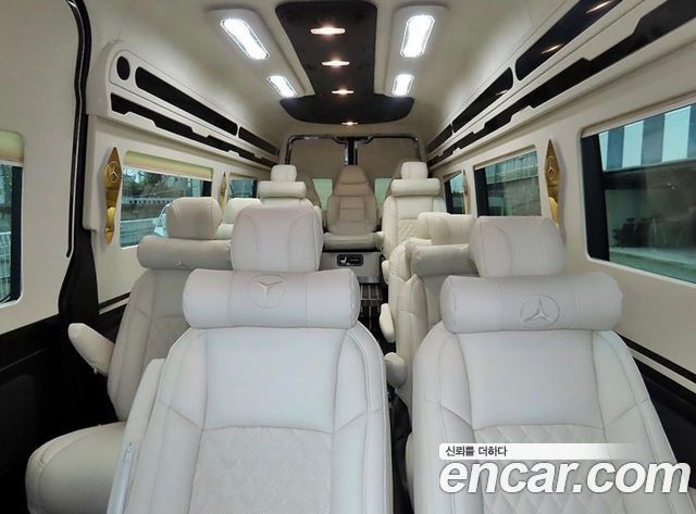 Mercedes-Benz Sprinter 2023 — photo 7