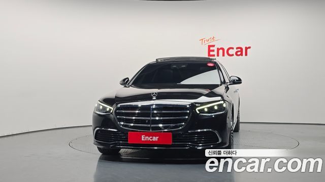Mercedes-Benz S-Class 2024 — photo 3