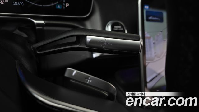 Mercedes-Benz S-Class 2024 — photo 12