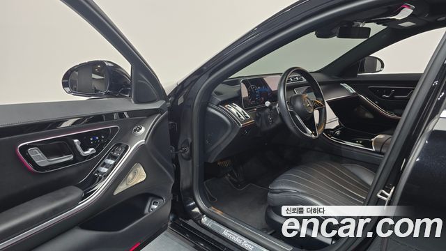 Mercedes-Benz S-Class 2024 — photo 13