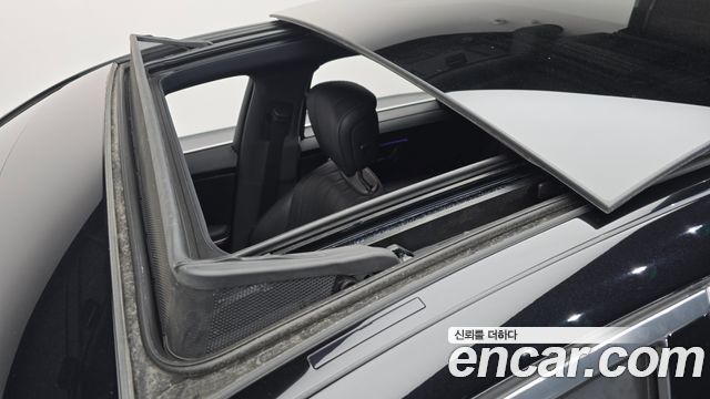 Mercedes-Benz S-Class 2024 — photo 25