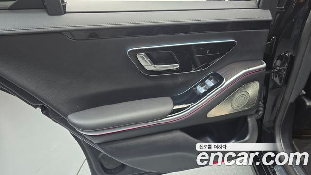 Mercedes-Benz S-Class 2024 — photo 15