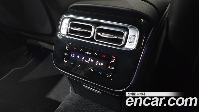 Mercedes-Benz S-Class 2024 — photo 28