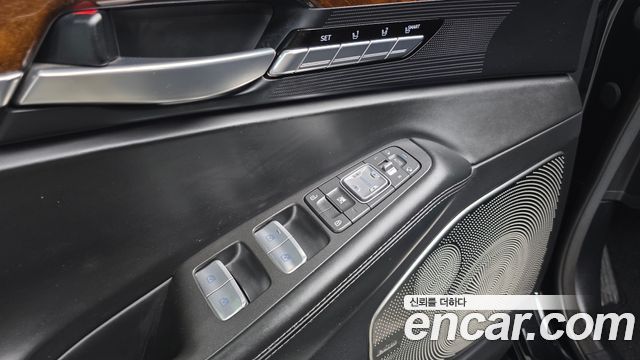 Genesis EQ900 2016 — photo 13