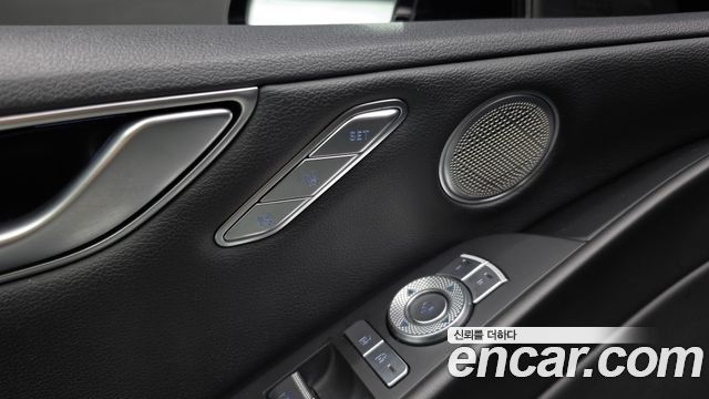 Genesis G80 2021 — photo 30
