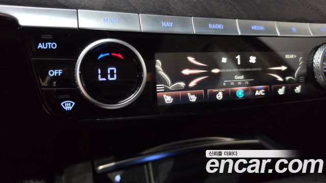Genesis G80 2021 — photo 36
