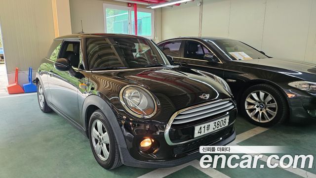 Mini Cooper 2014 — photo 1